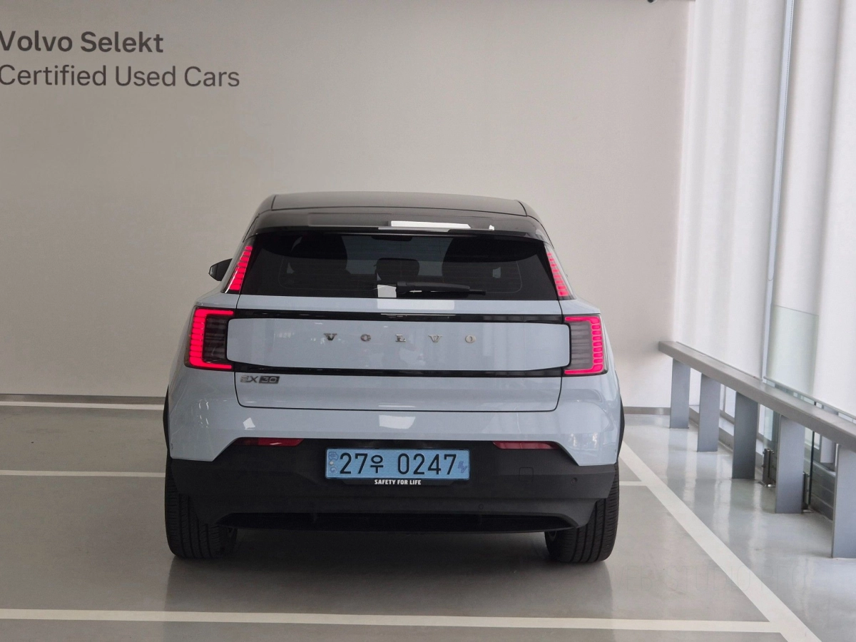 VOLVO EX30