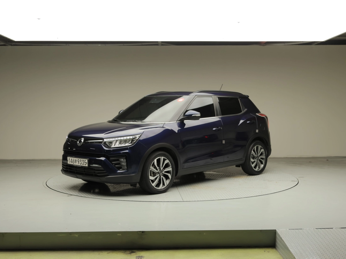SSANGYONG TIVOLI VERY NEW