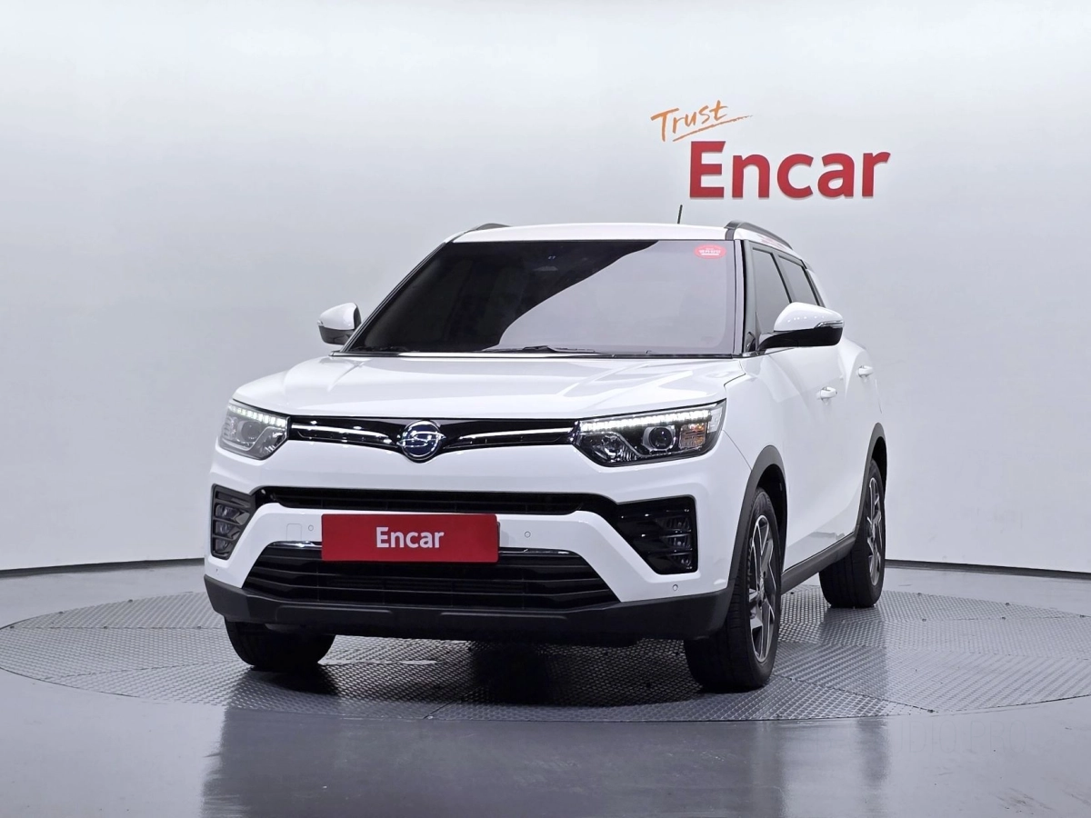 SSANGYONG TIVOLI VERY NEW