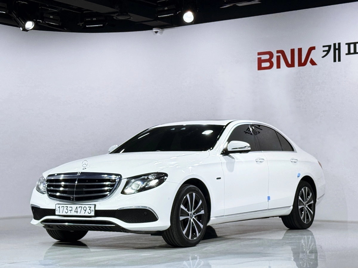 MERCEDES BENZ E-CLASS W213 2020