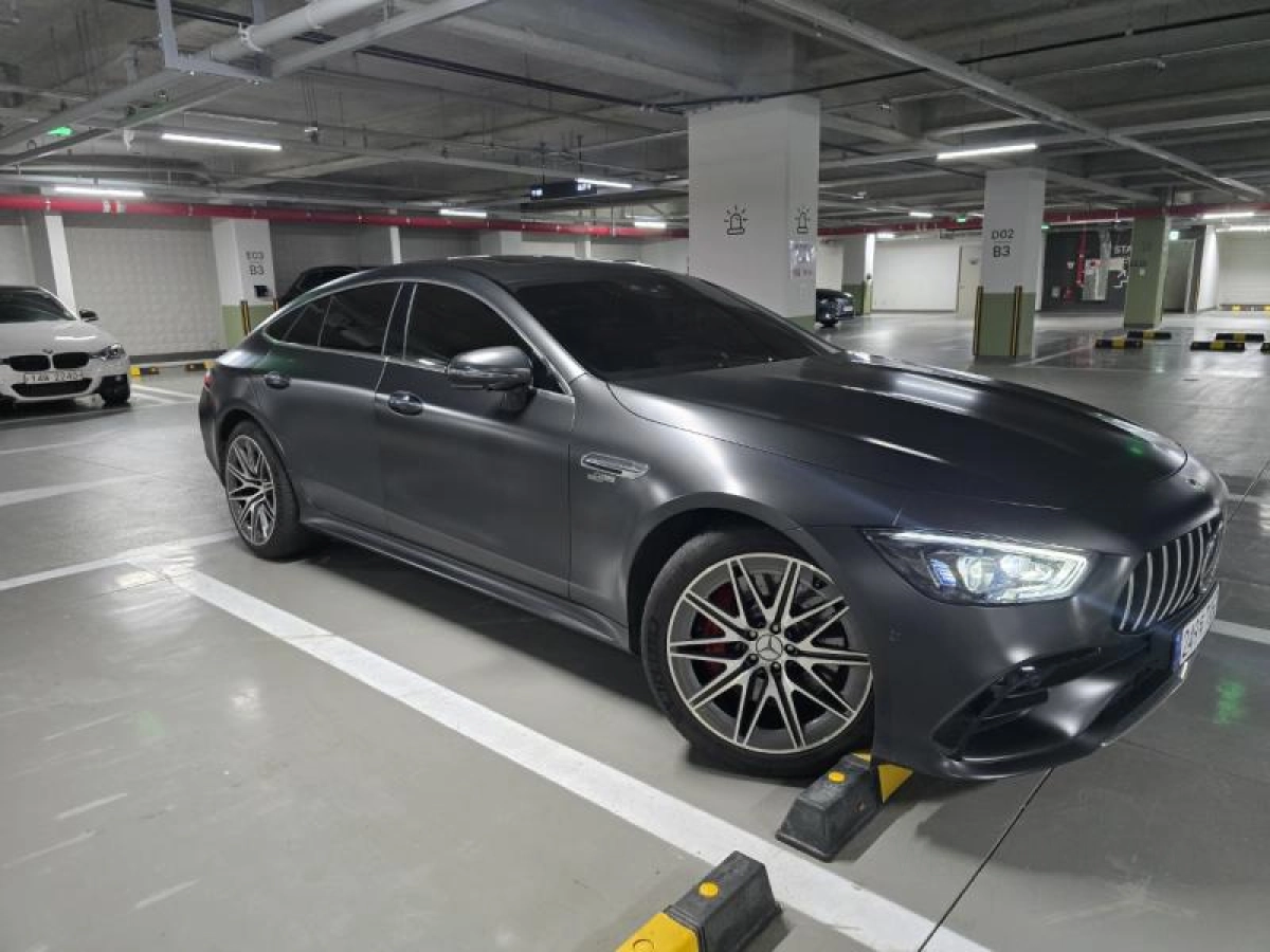 MERCEDES BENZ AMG GT