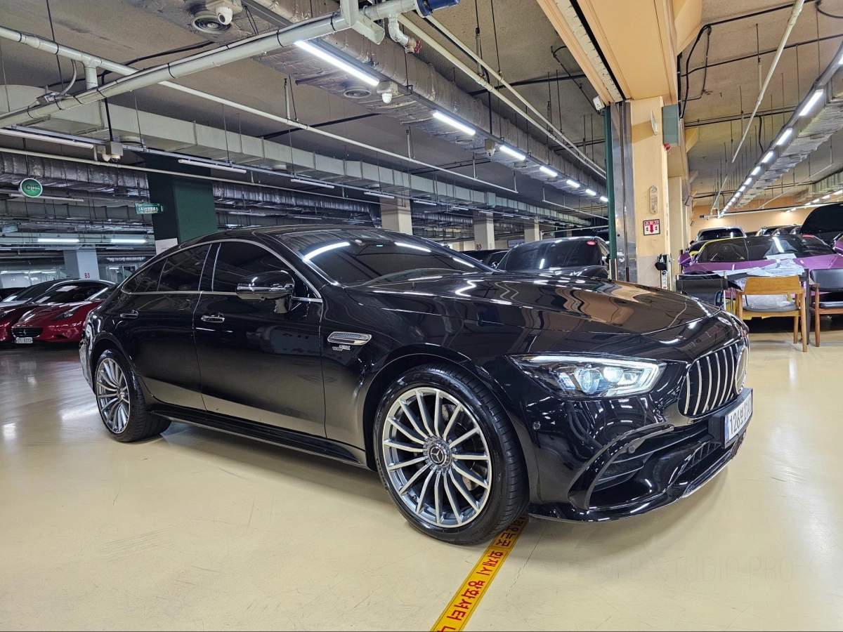 MERCEDES BENZ AMG GT