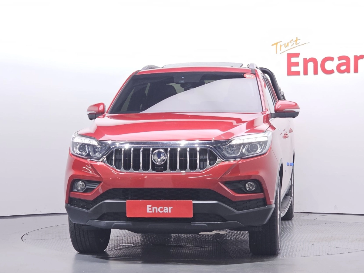 SSANGYONG REXTON SPORTS CAR