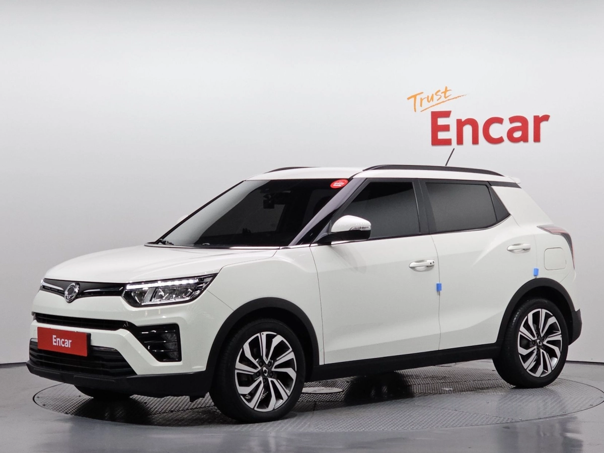 SSANGYONG TIVOLI VERY NEW