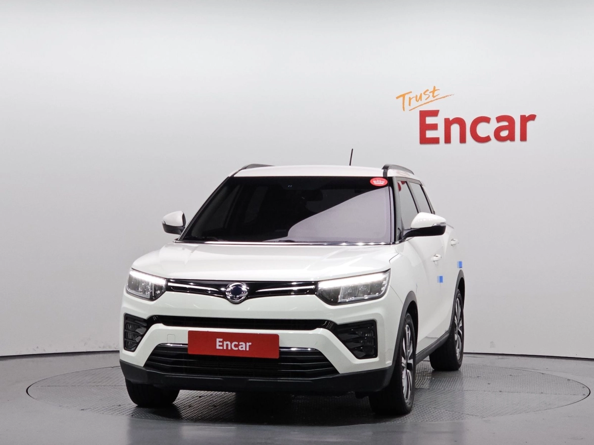SSANGYONG TIVOLI VERY NEW