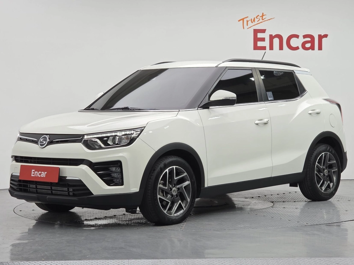 SSANGYONG TIVOLI VERY NEW
