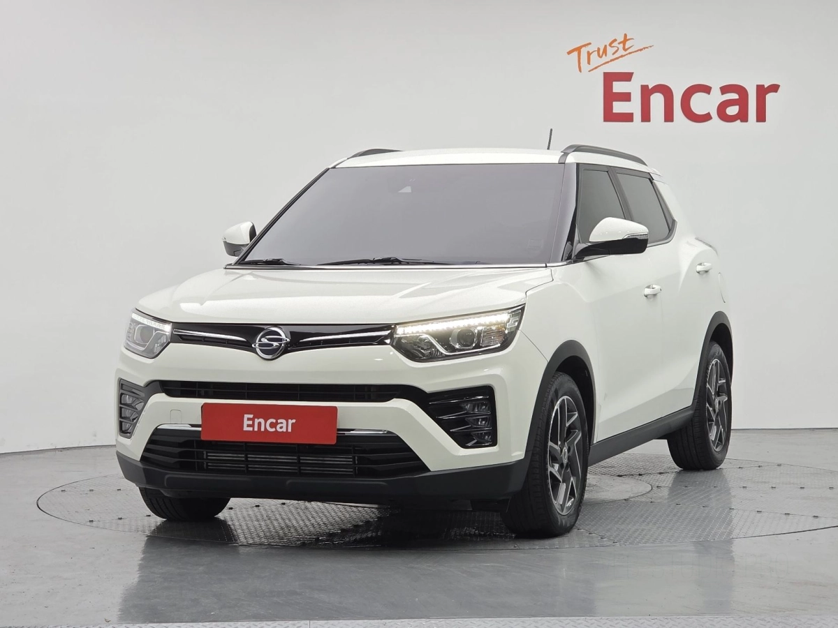 SSANGYONG TIVOLI VERY NEW