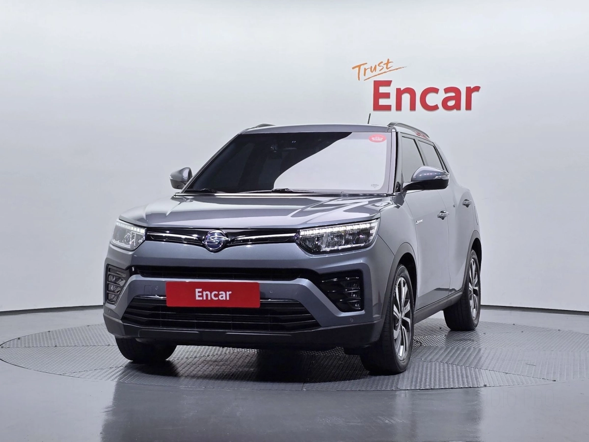 SSANGYONG TIVOLI VERY NEW