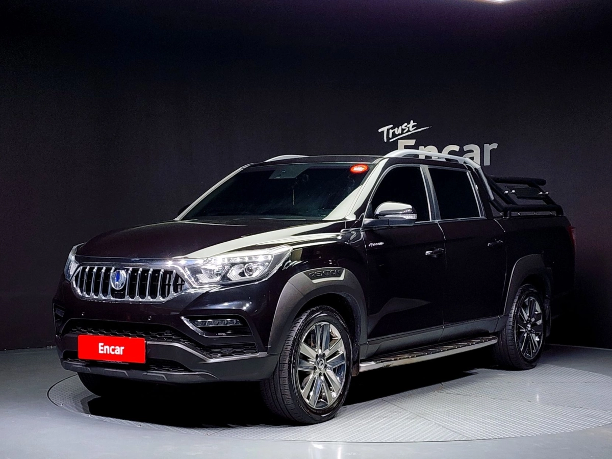 SSANGYONG REXTON SPORTS CAR