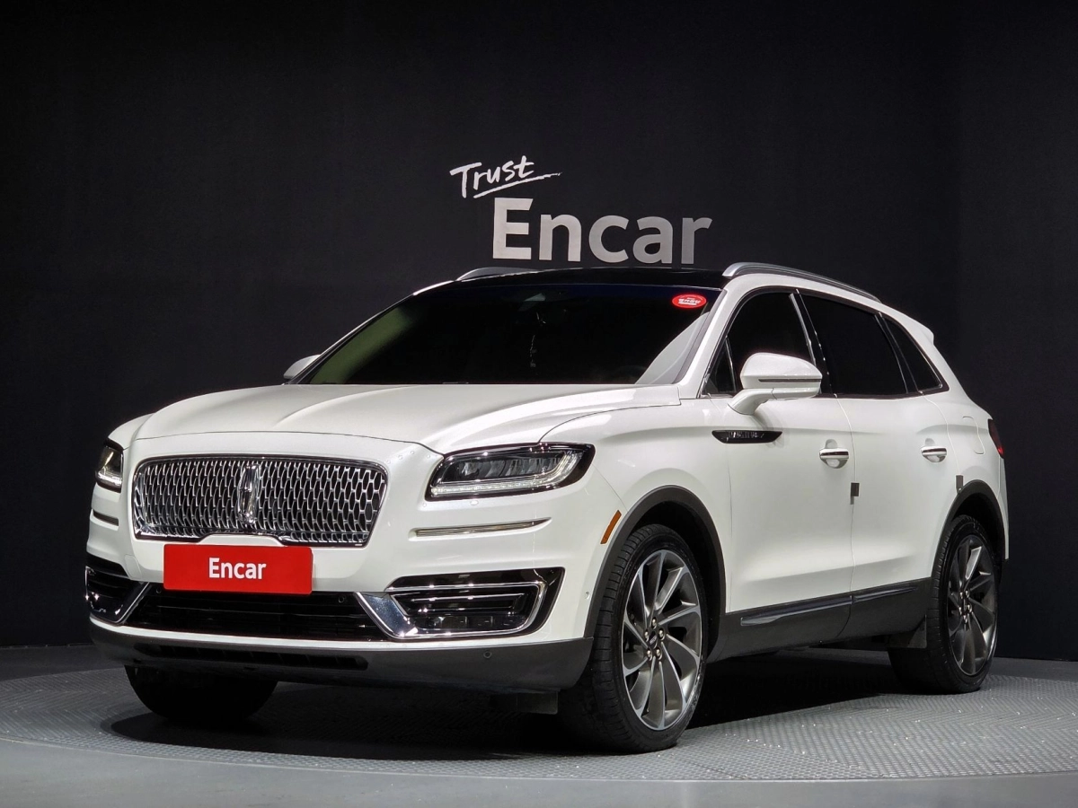 LINCOLN NAUTILUS  2020