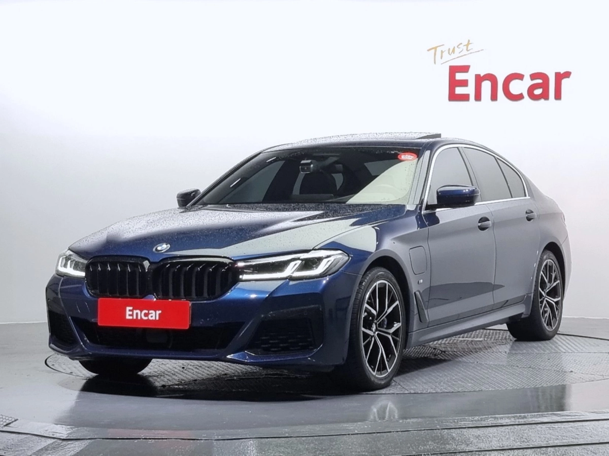 BMW 5-SERIES G30 2021