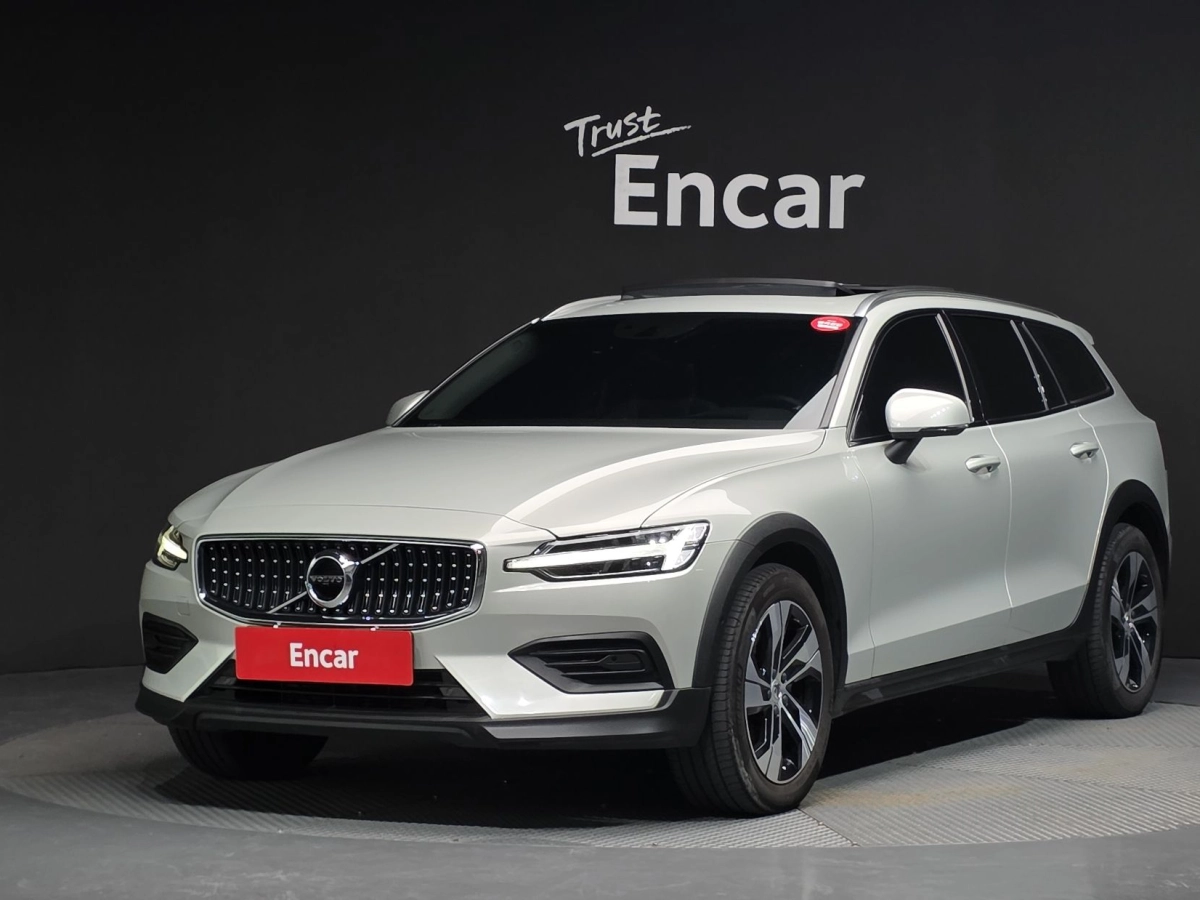 VOLVO V60 CROSS COUNTRY  2022