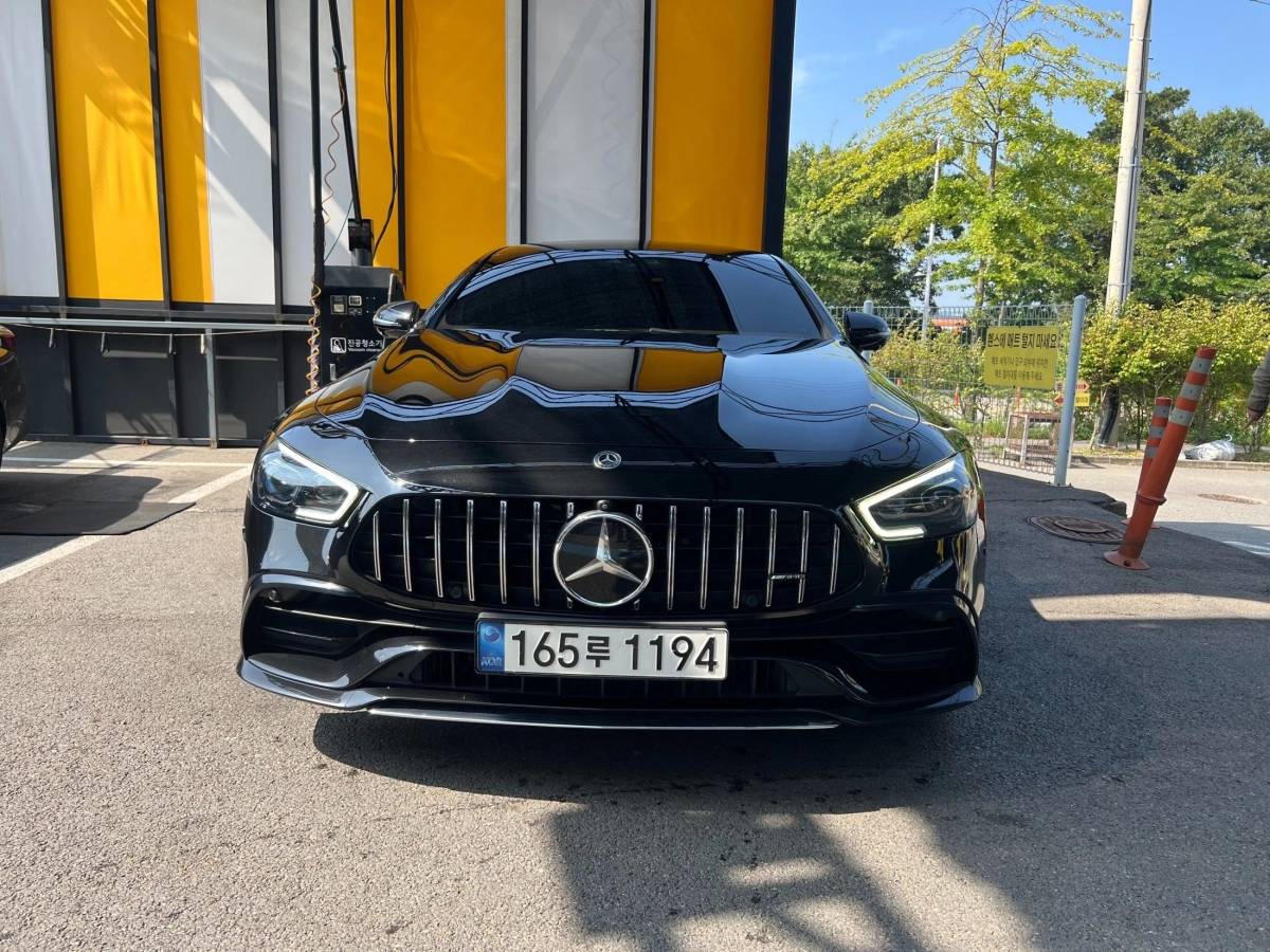 MERCEDES BENZ AMG GT