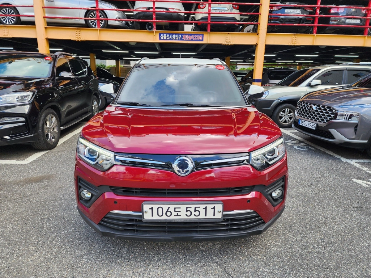 SSANGYONG TIVOLI VERY NEW