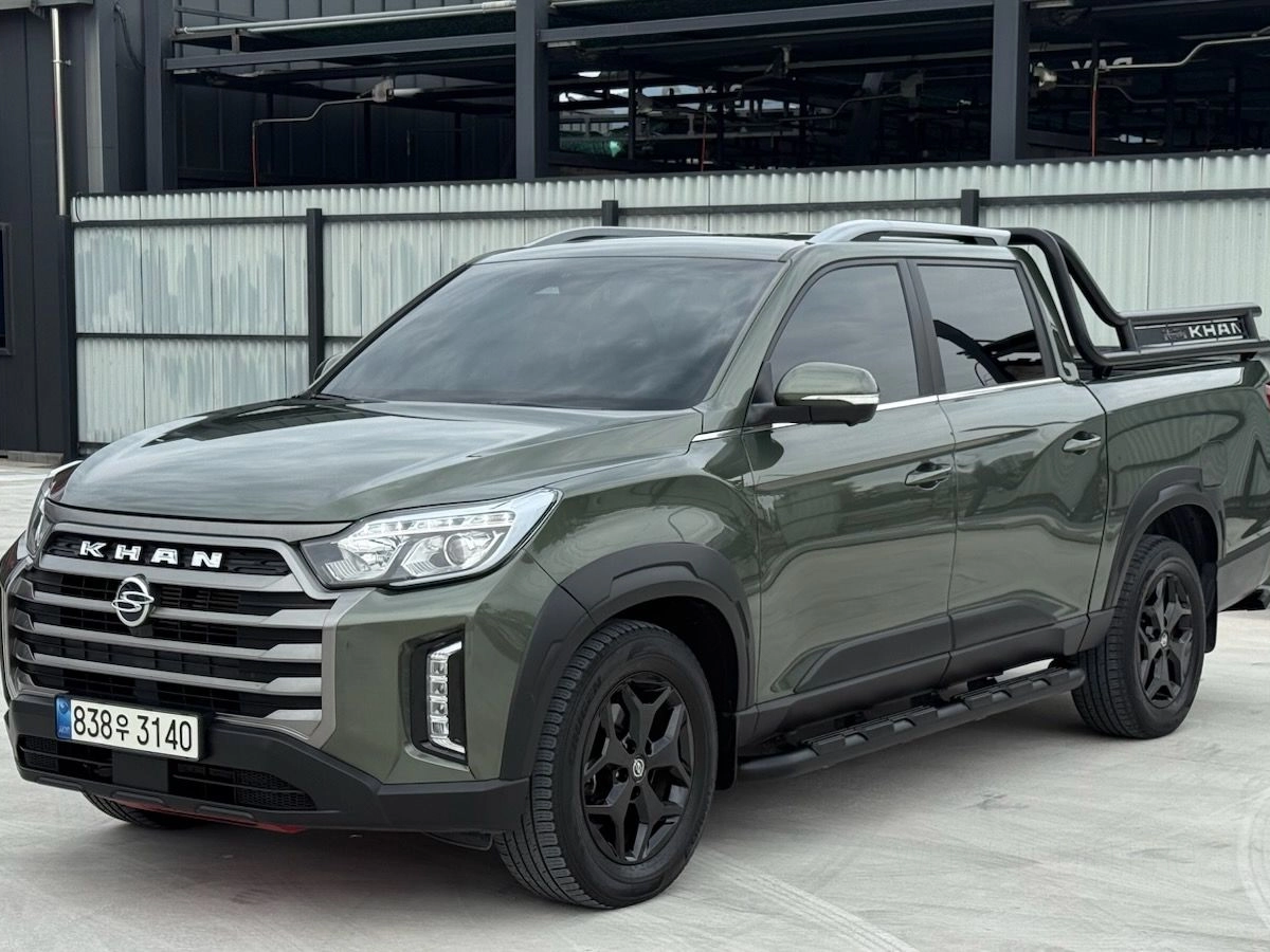 SSANGYONG REXTON SPORTS CAR