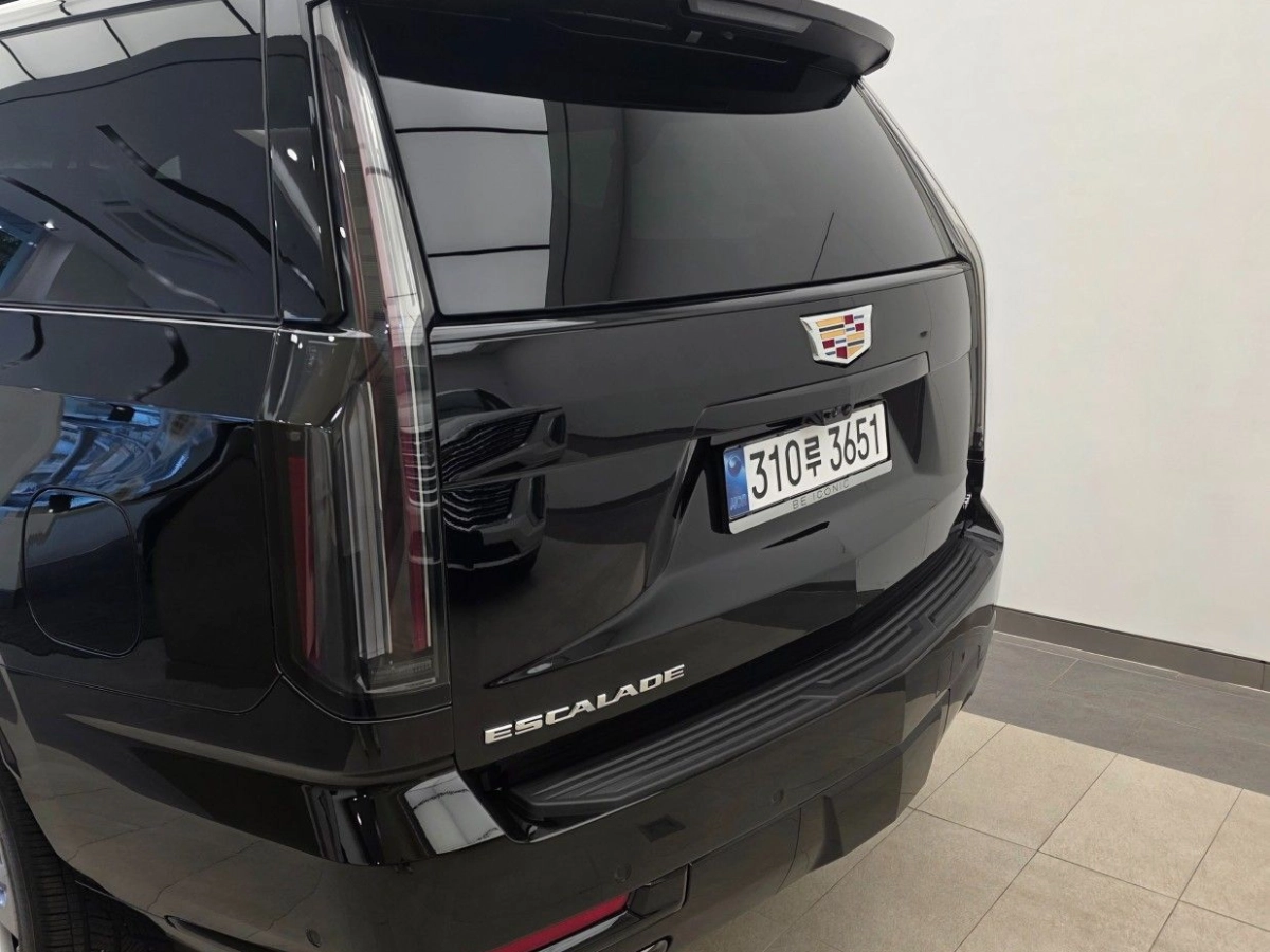 CADILLAC ESCALADE