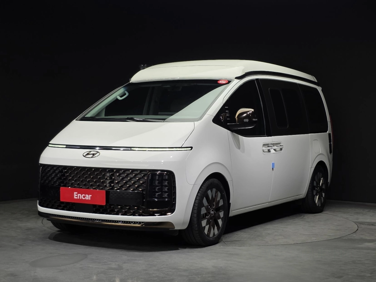HYUNDAI STARIA  2024