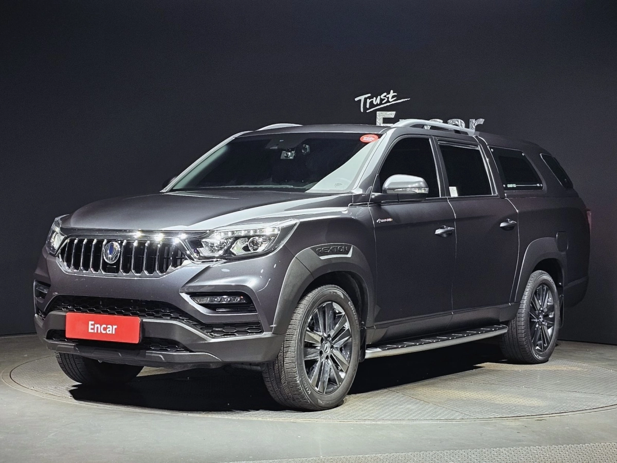 SSANGYONG REXTON SPORTS CAR