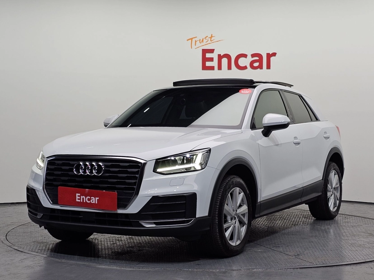 AUDI Q2