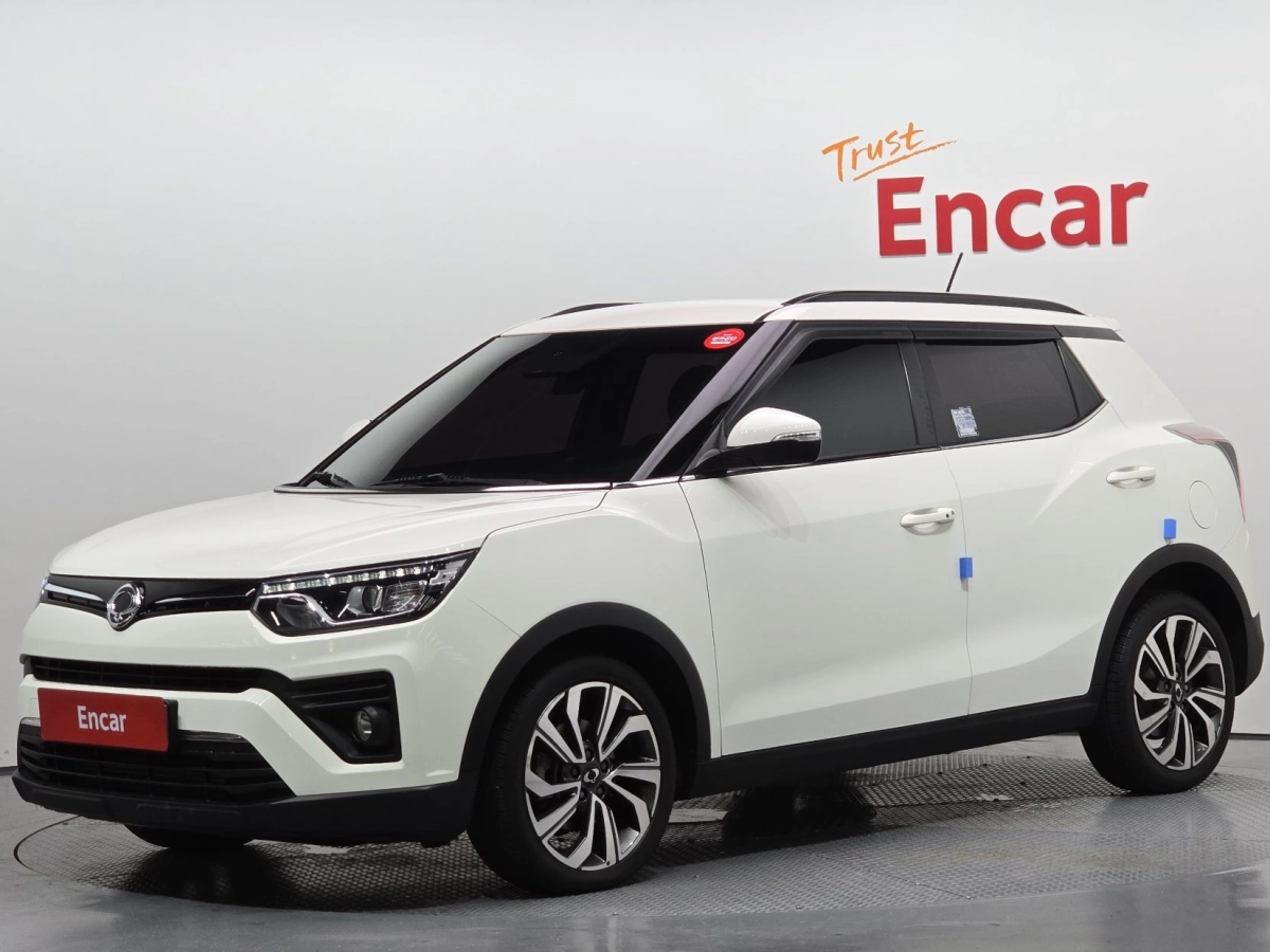 SSANGYONG TIVOLI VERY NEW