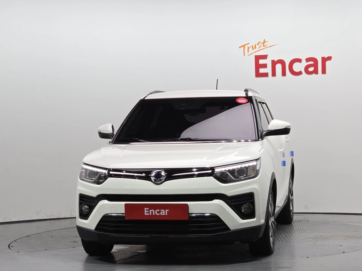 SSANGYONG TIVOLI VERY NEW