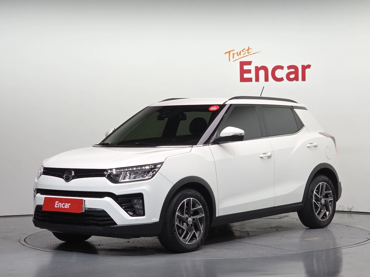 SSANGYONG TIVOLI VERY NEW  2022