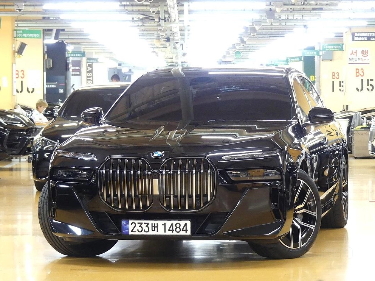 BMW 7-SERIES G70