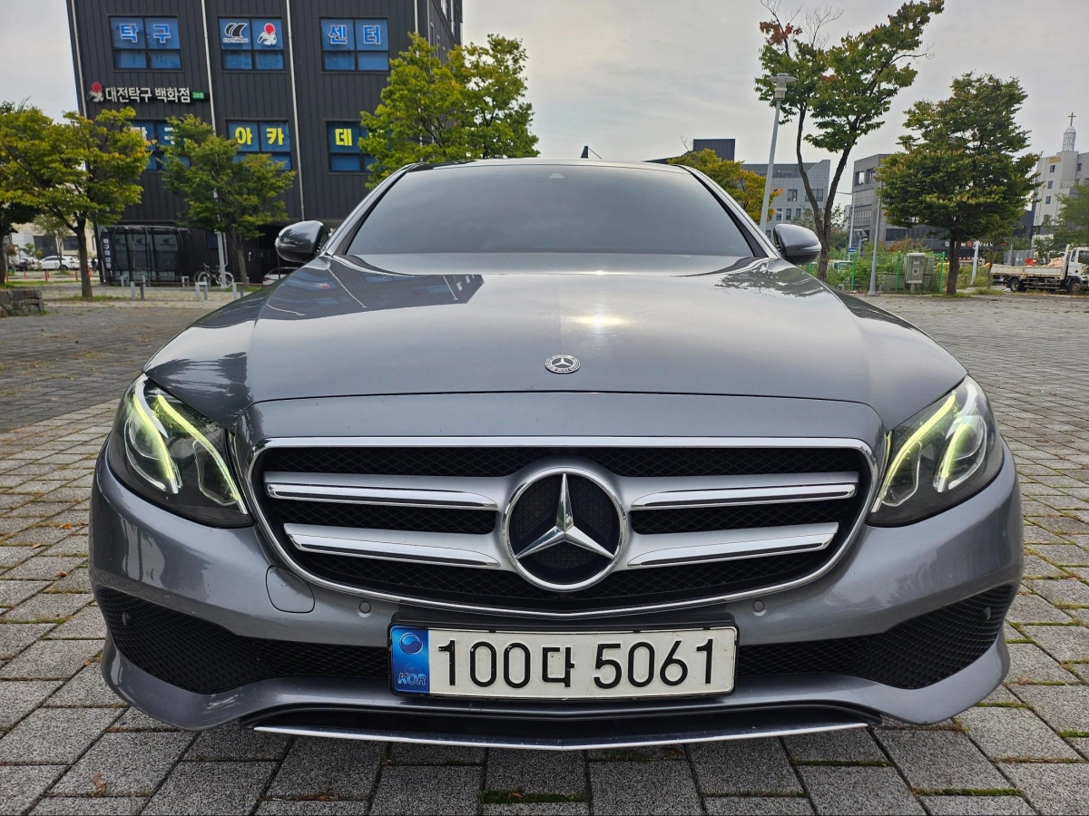 MERCEDES BENZ E-CLASS W213 2019