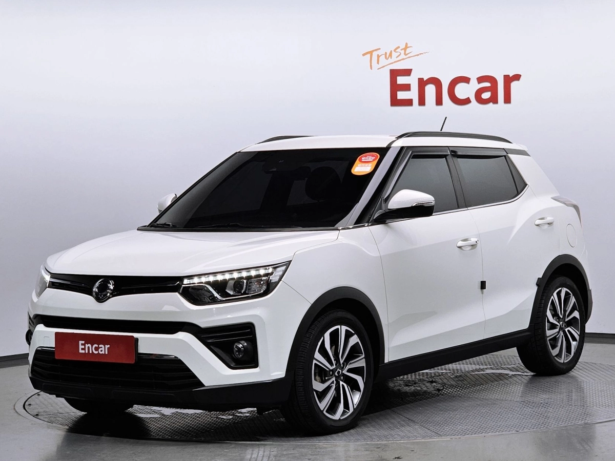 SSANGYONG TIVOLI VERY NEW  2019