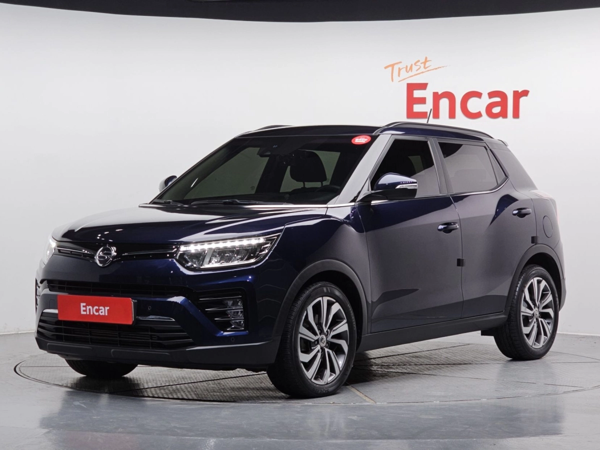 SSANGYONG TIVOLI VERY NEW