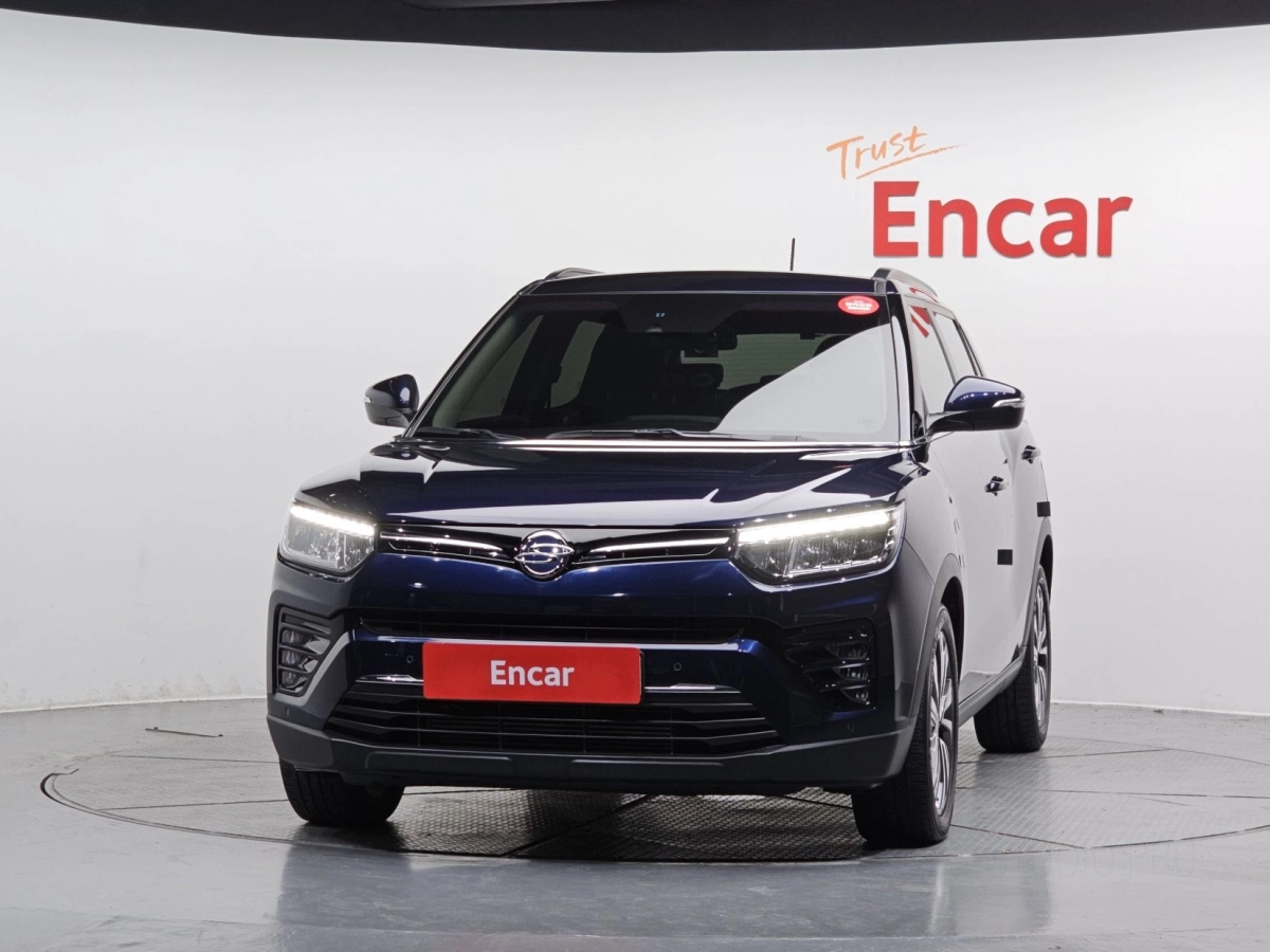 SSANGYONG TIVOLI VERY NEW