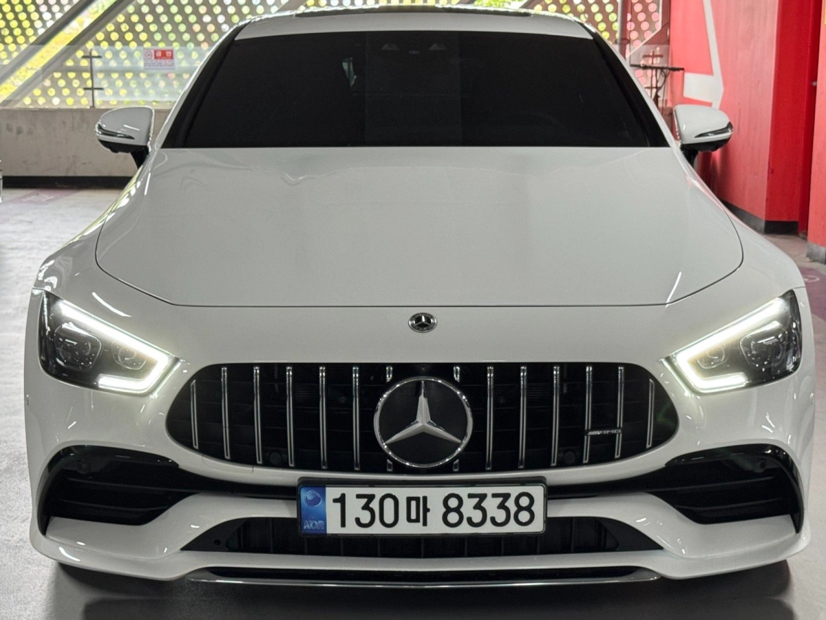 MERCEDES BENZ AMG GT