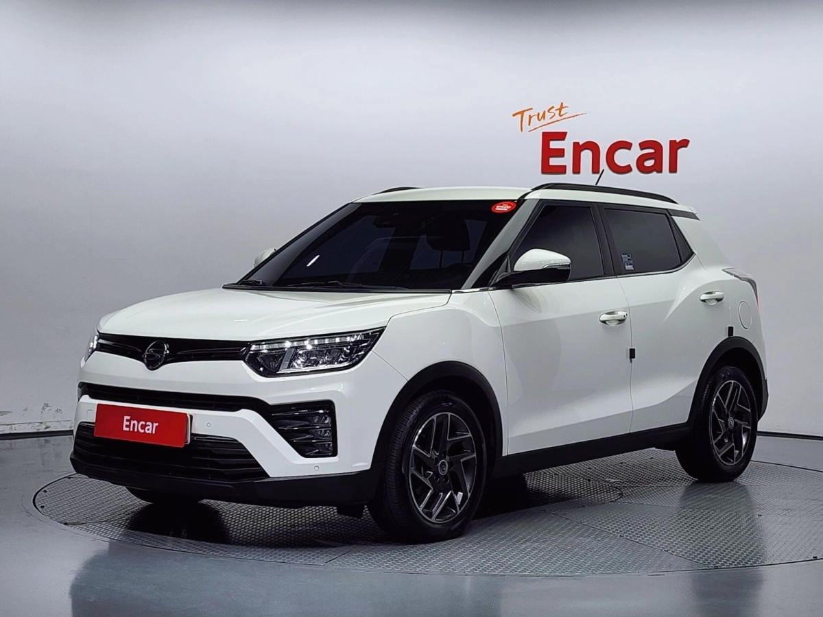 SSANGYONG TIVOLI VERY NEW