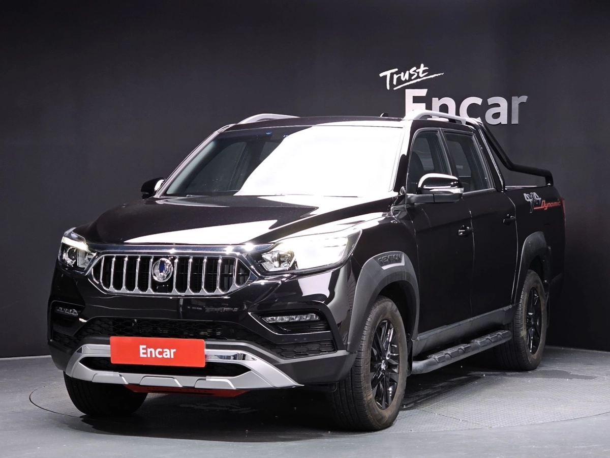 SSANGYONG REXTON SPORTS CAR