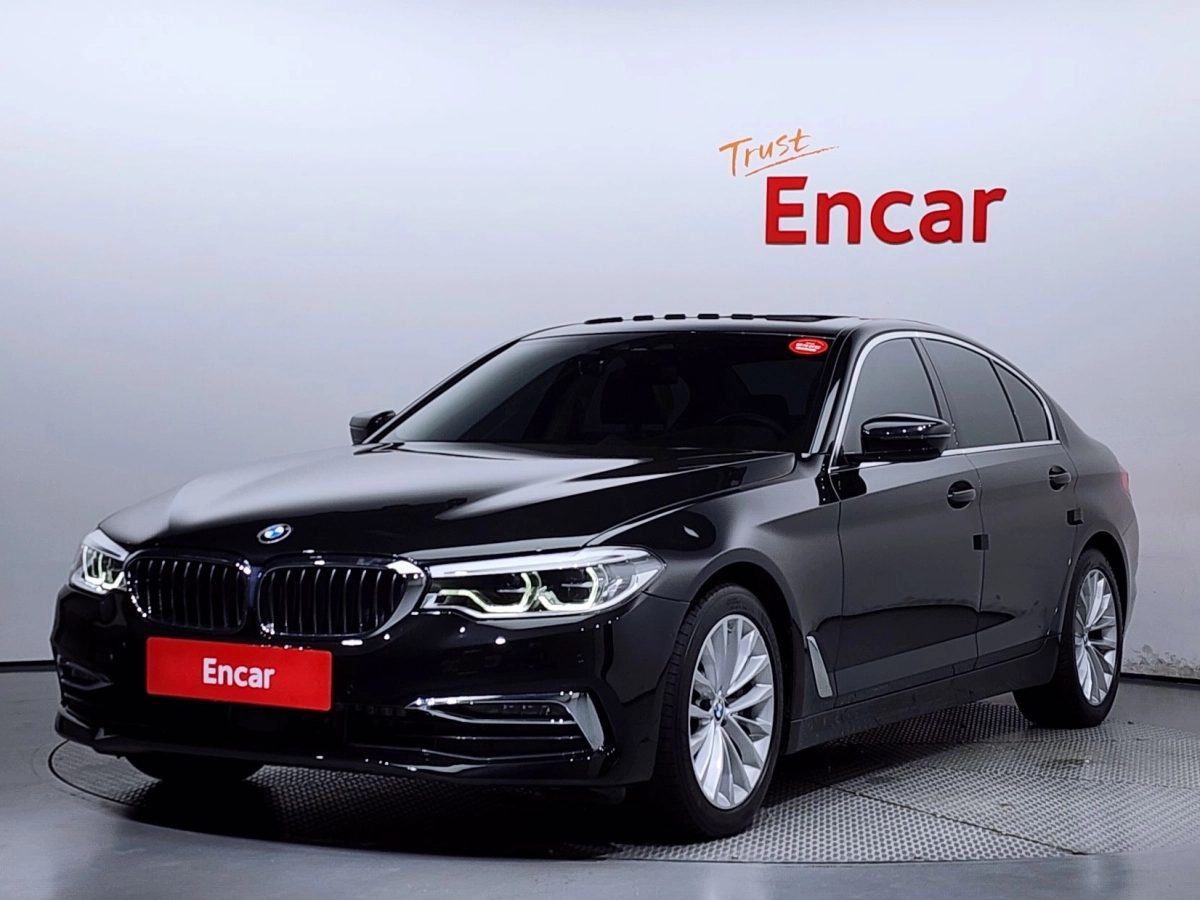 BMW 5-SERIES G30 2019