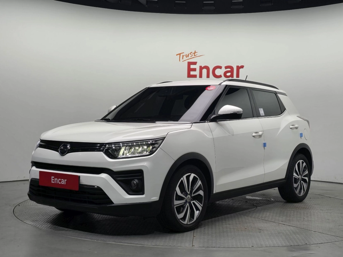 SSANGYONG TIVOLI VERY NEW  2020