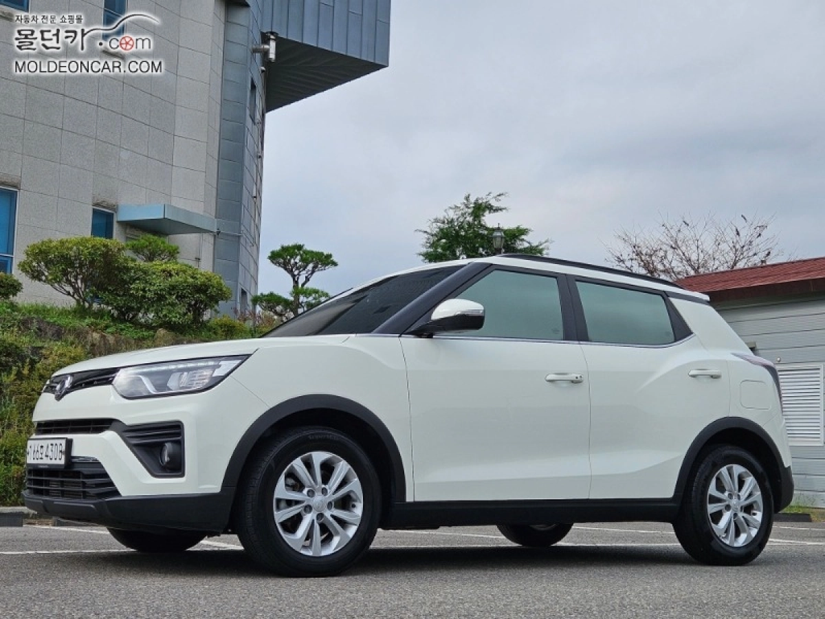 SSANGYONG TIVOLI VERY NEW