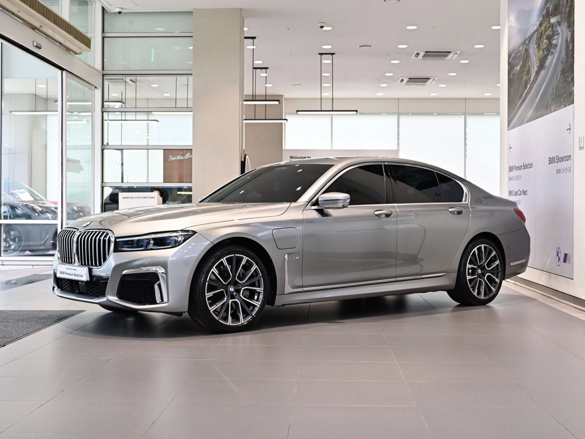 BMW 7-SERIES G11 2021