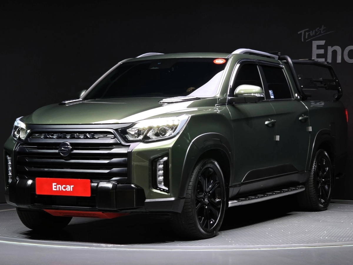 SSANGYONG REXTON SPORTS CAR