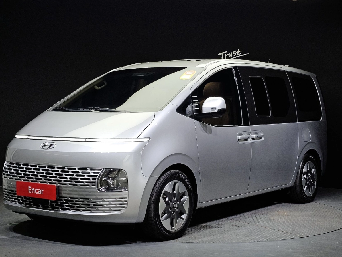 HYUNDAI STARIA  2024