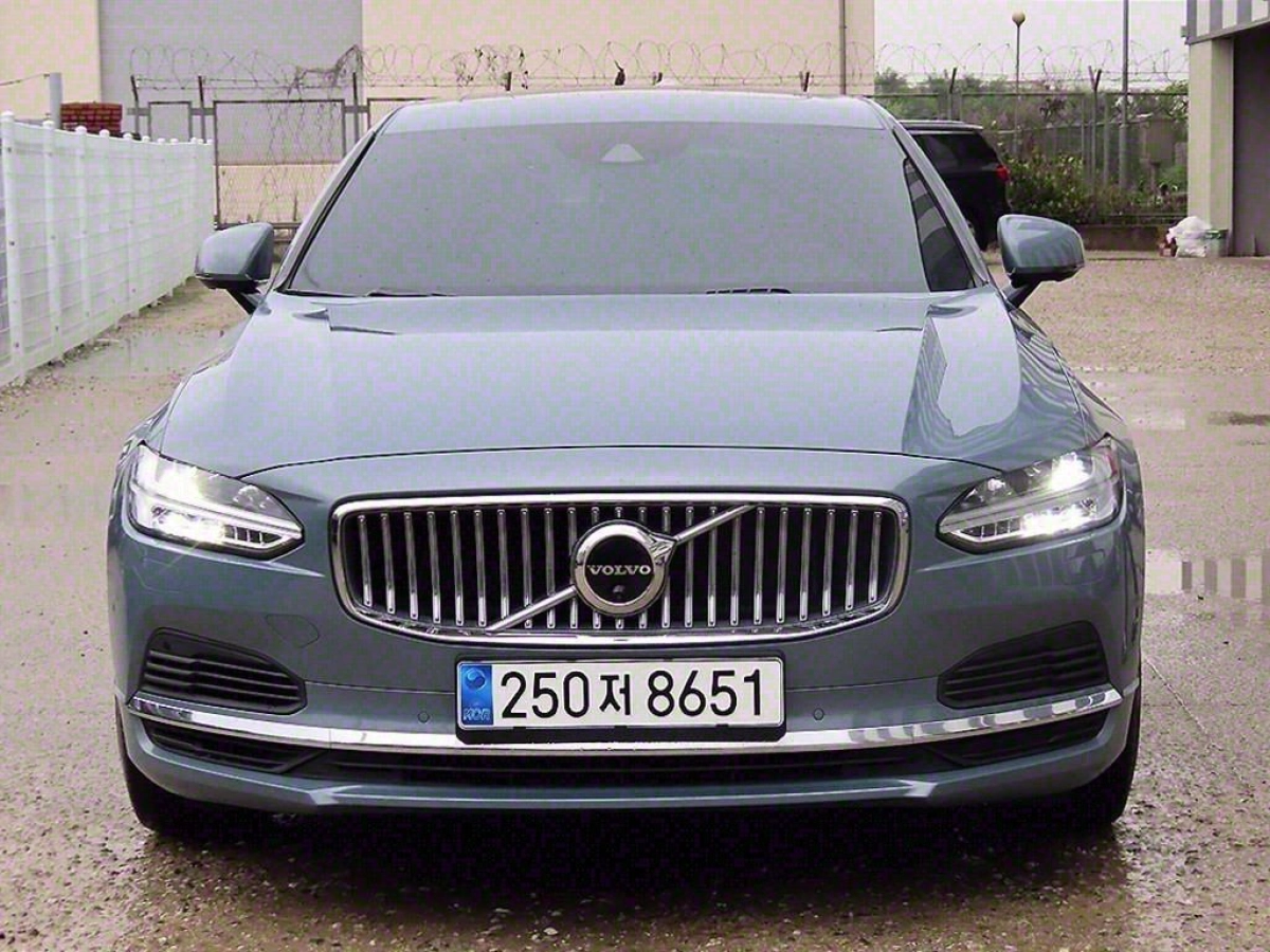 VOLVO S90 2021