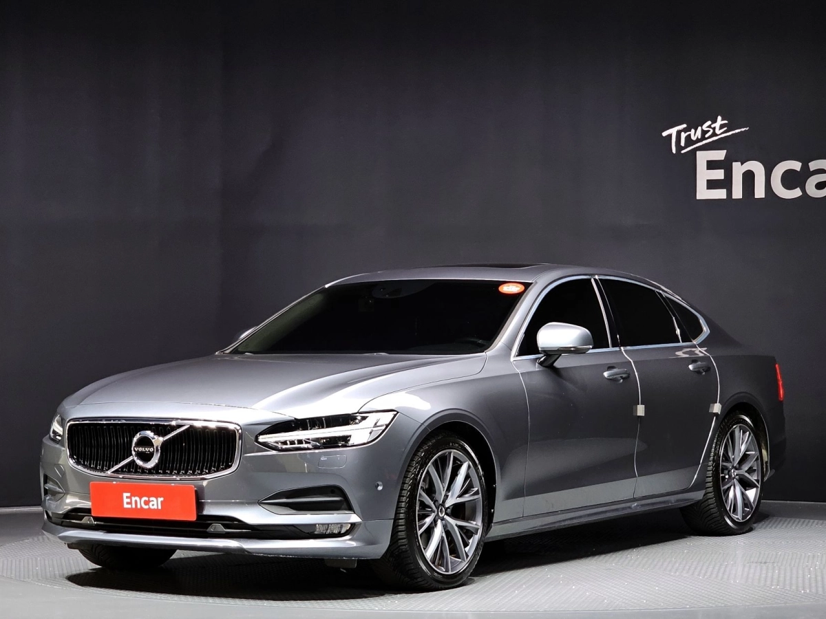 VOLVO S90 2019