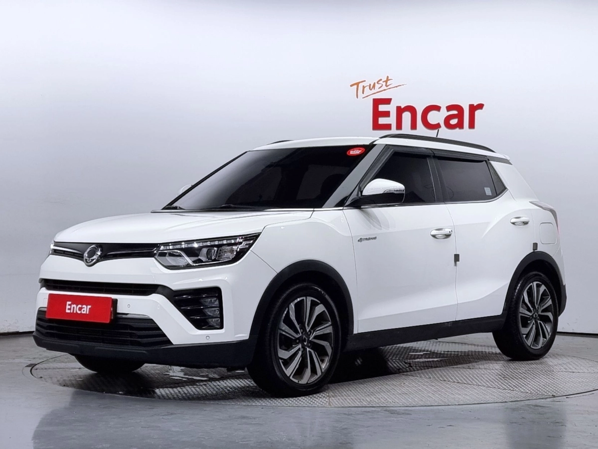 SSANGYONG TIVOLI VERY NEW  2020