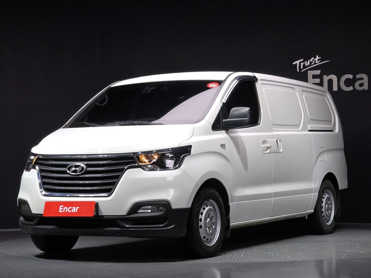 HYUNDAI STAREX GRAND