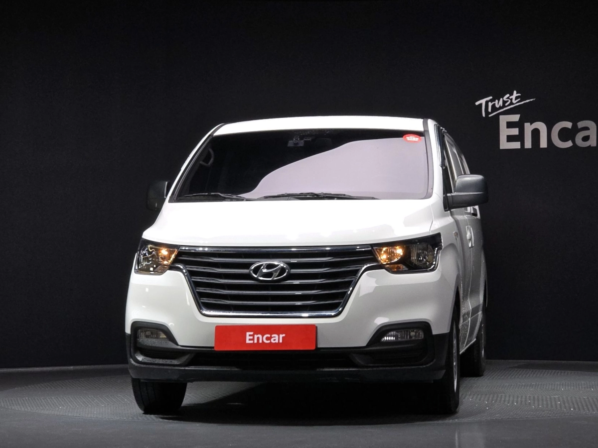 HYUNDAI STAREX GRAND