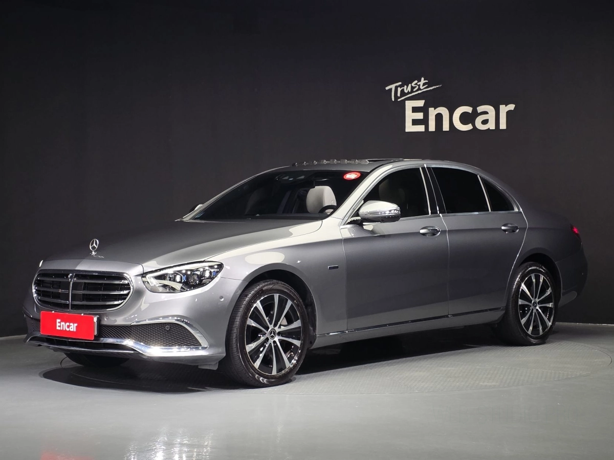 MERCEDES BENZ E-CLASS W213 2021