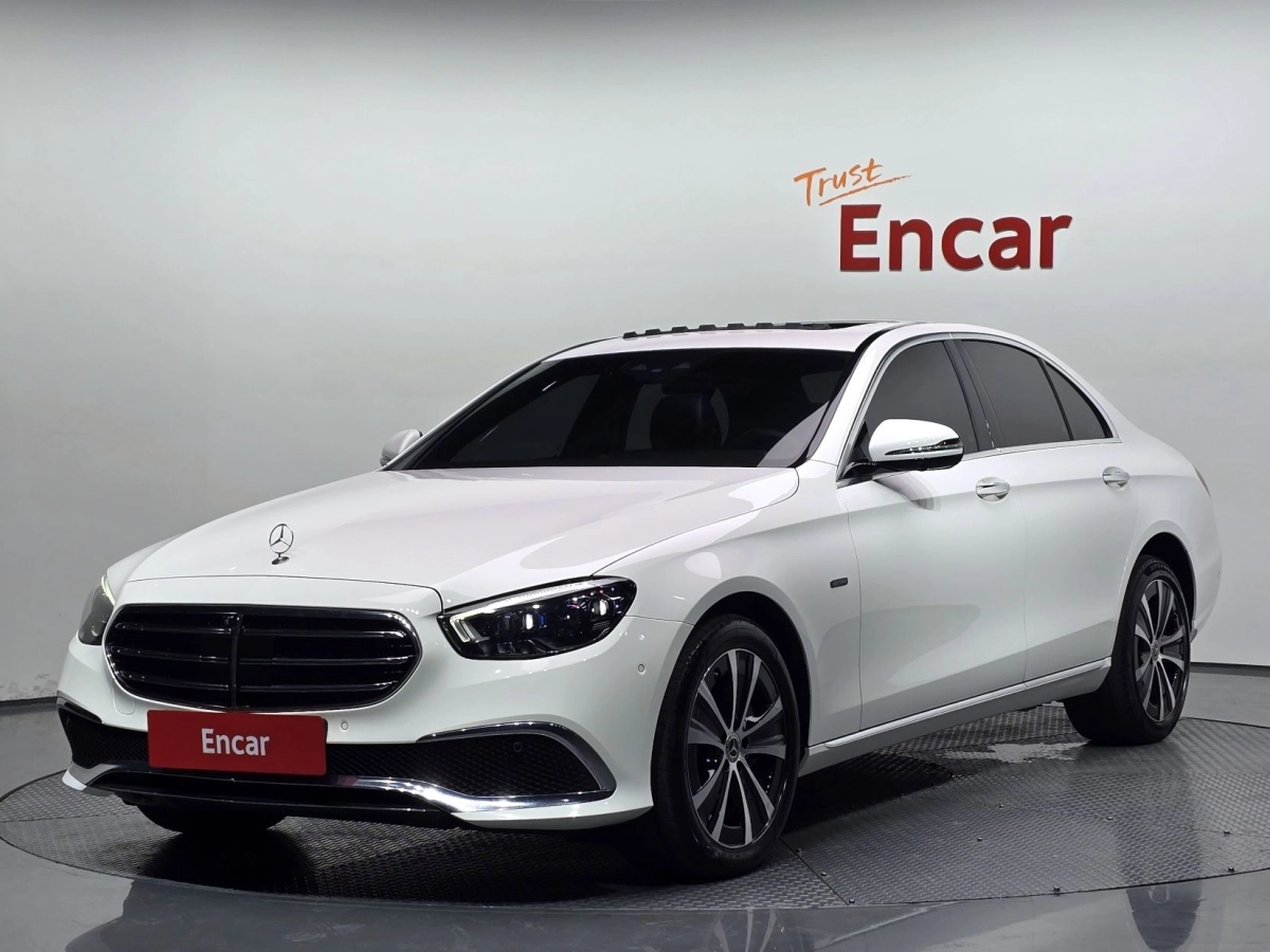 MERCEDES BENZ E-CLASS W213 2021