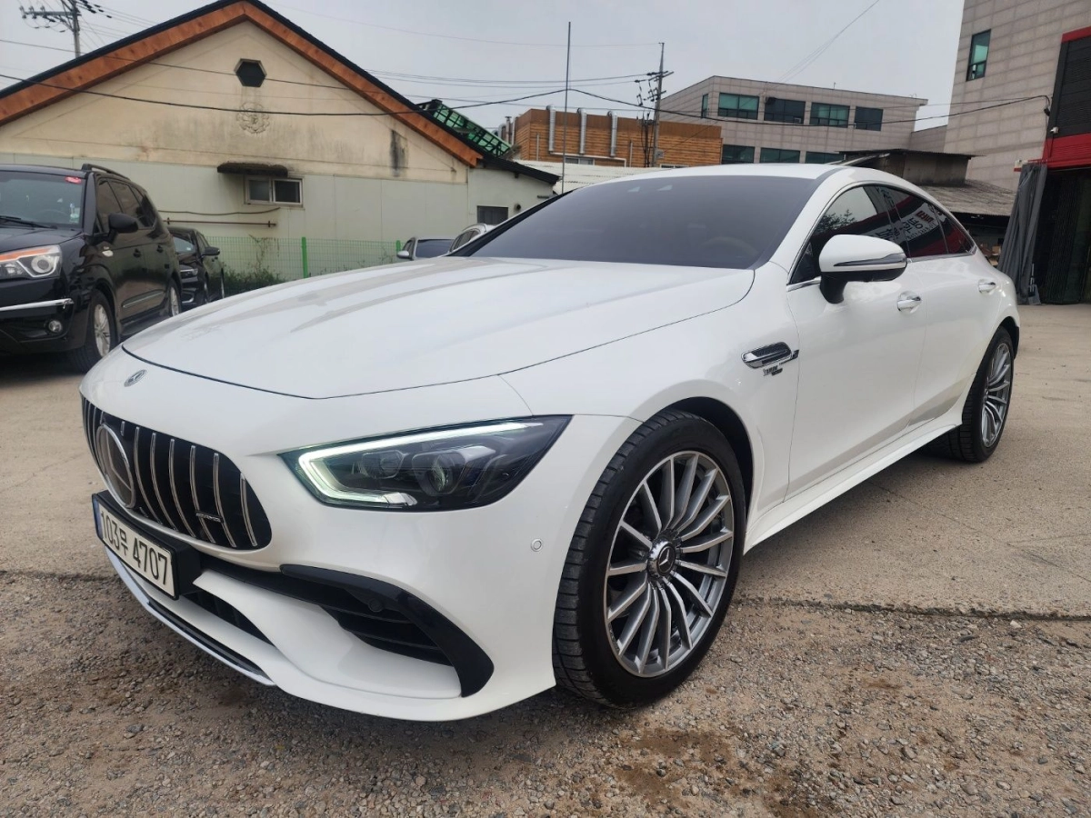 MERCEDES BENZ AMG GT