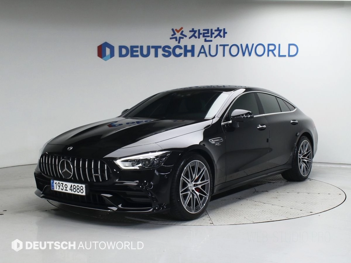 MERCEDES BENZ AMG GT