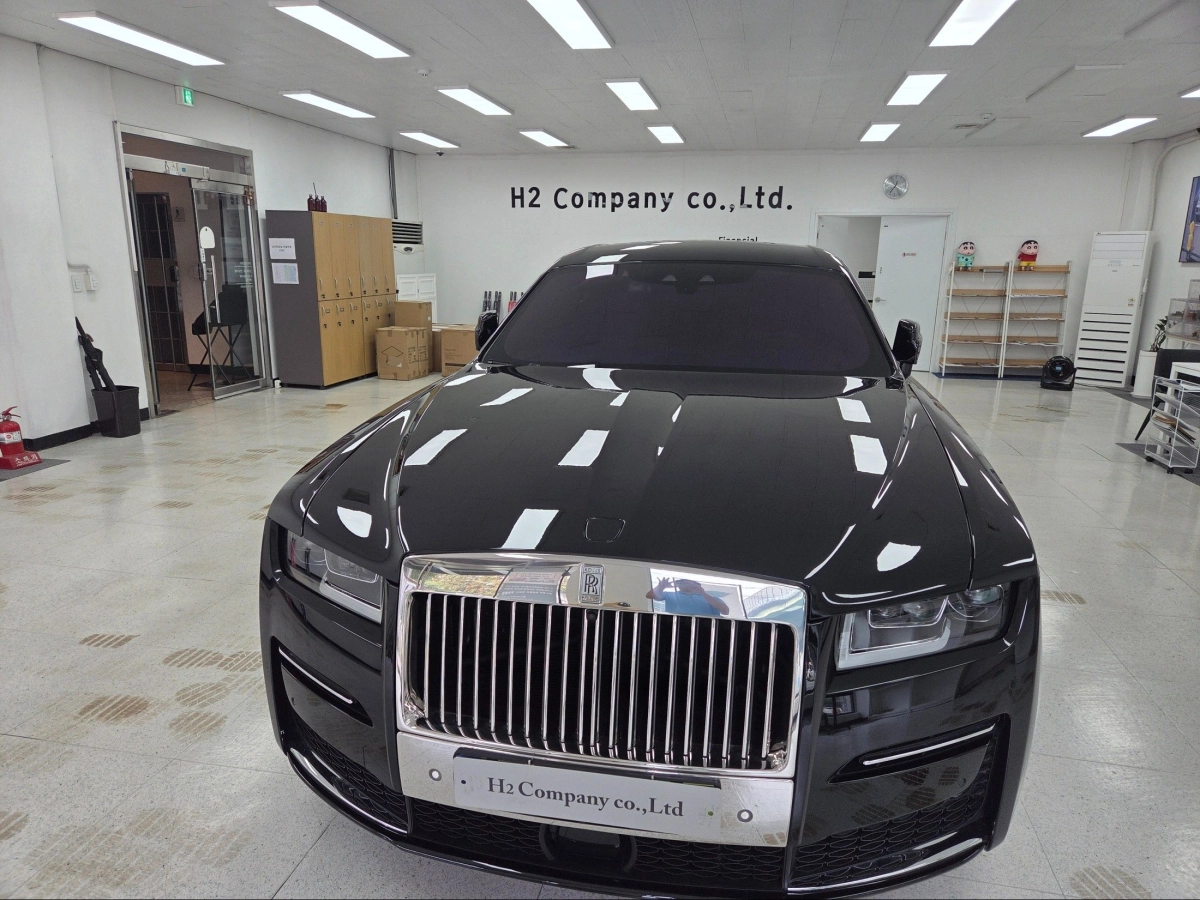 ROLLS ROYCE GHOST